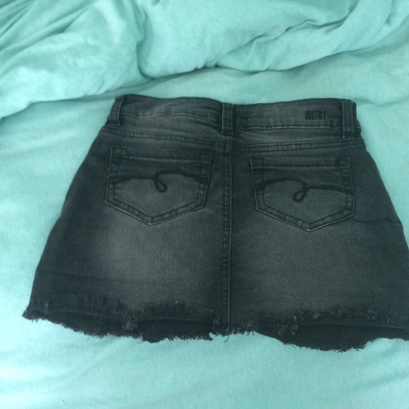 Justice skirt - Picture 2 of 4